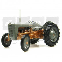 Tracteur miniature Massey Ferguson FE 35 (1956) echelle 1:16 